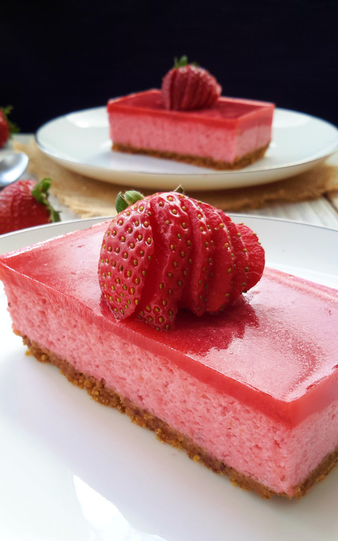 Delicious, light and airy vegan strawberry mousse cake. Totally free from animal products and made with magical aquafaba. This dessert is amaze-balls!
